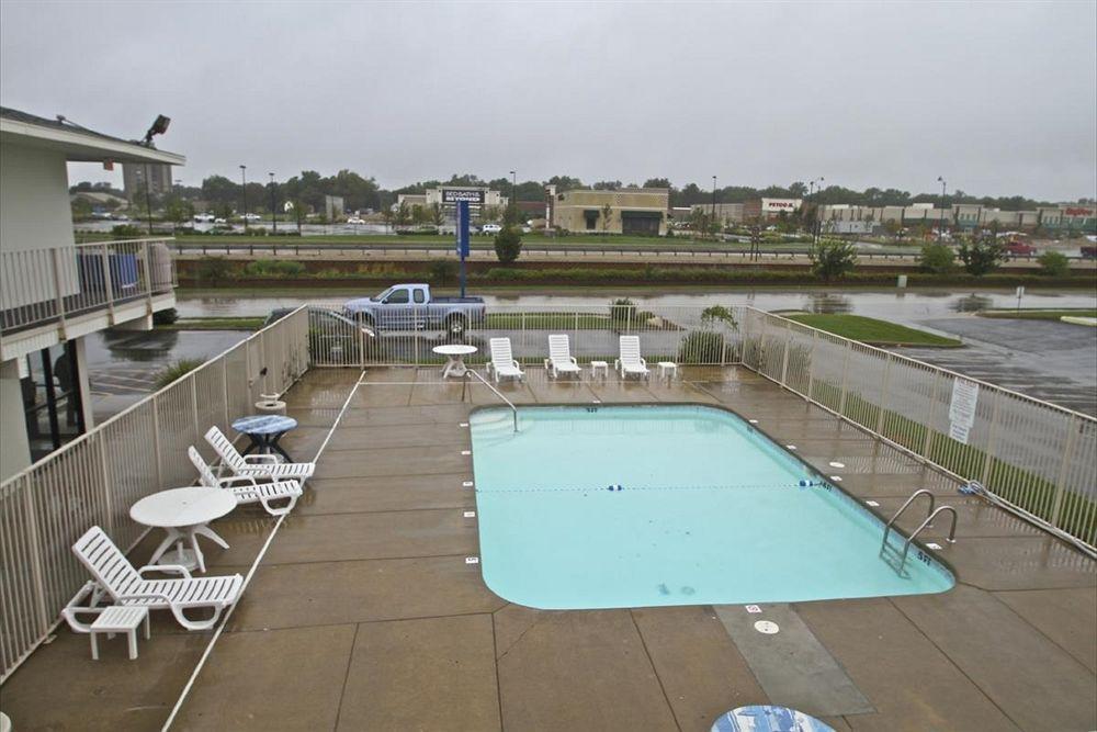 Motel 6 Manhattan Kansas Екстер'єр фото