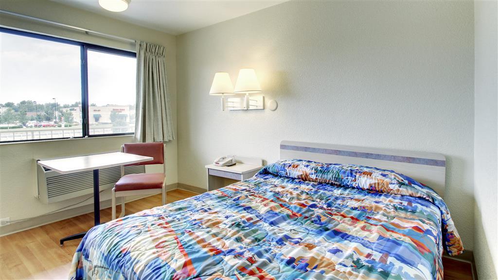 Motel 6 Manhattan Kansas Номер фото