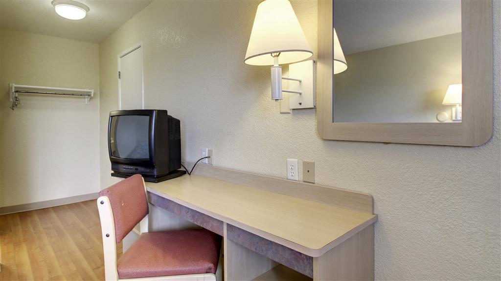 Motel 6 Manhattan Kansas Номер фото