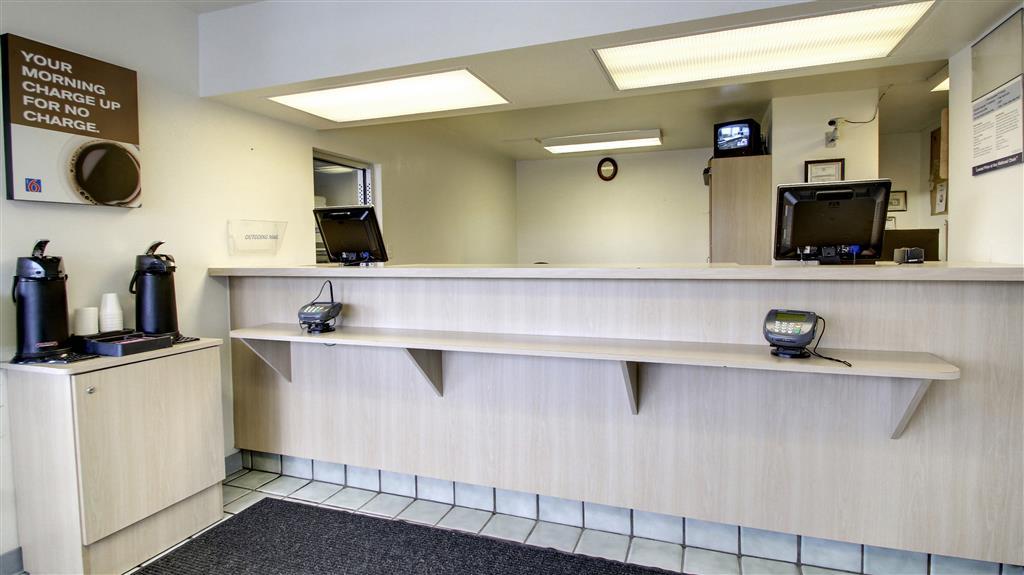 Motel 6 Manhattan Kansas Інтер'єр фото