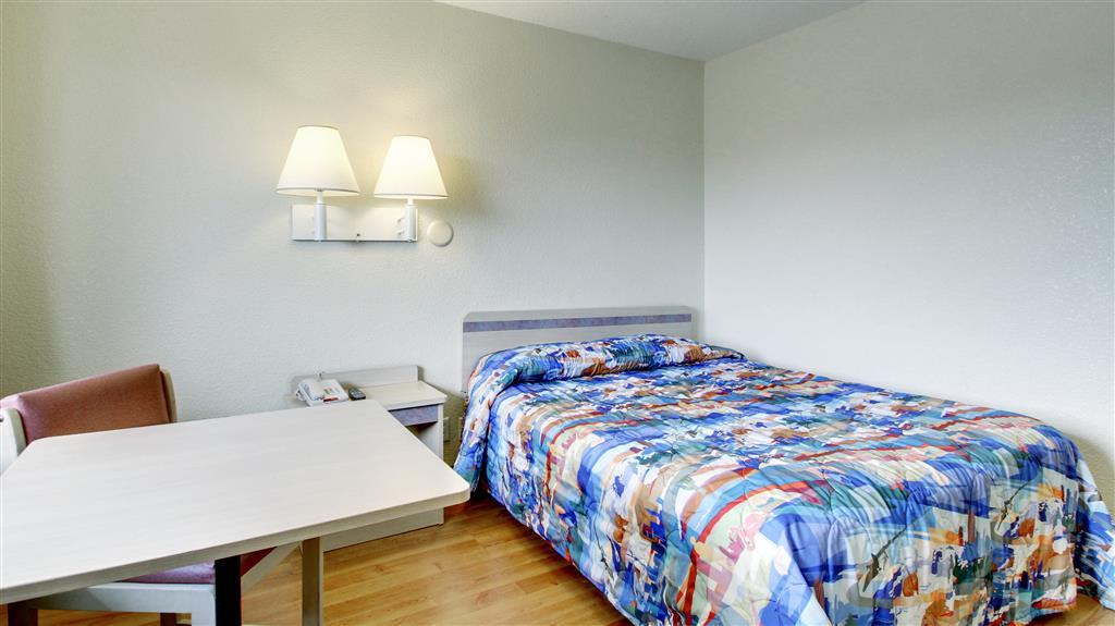 Motel 6 Manhattan Kansas Номер фото