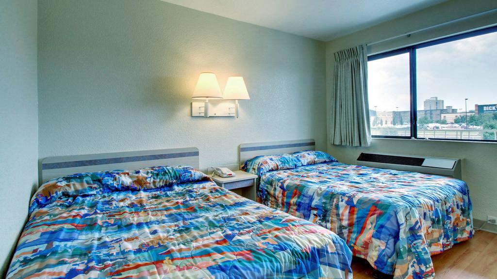 Motel 6 Manhattan Kansas Екстер'єр фото